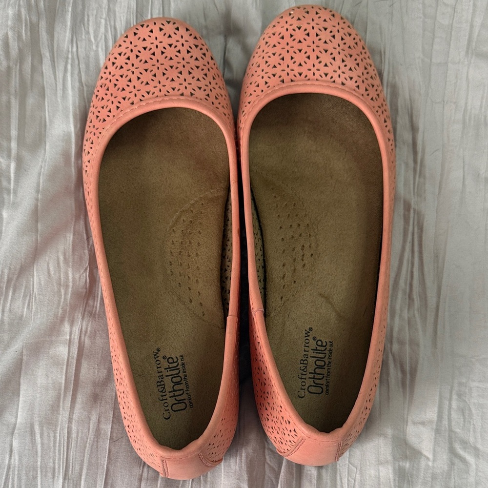 Croft & Barrow Coral Perforated Flats